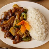 特色烧牛蹄筋盖饭